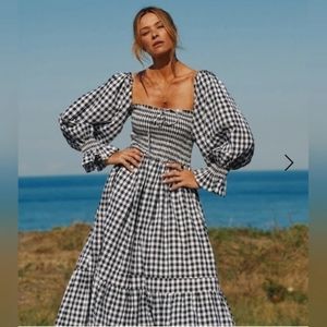 NWT WOLF&BADGER Amalfi Shirred Bust, Square Neck Puff Sleeve Maxi Dress ❤️